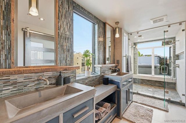 4065 Brant St, San Diego, CA 92103