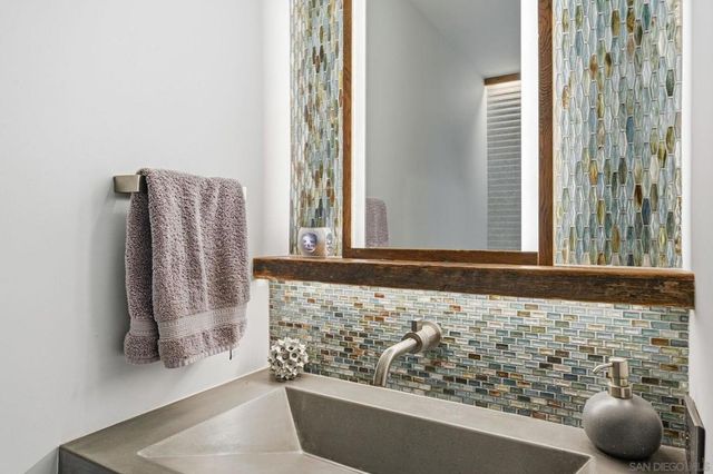 4065 Brant St, San Diego, CA 92103