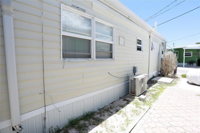 2295 N BEACH ROAD 6, Englewood, FL 34223