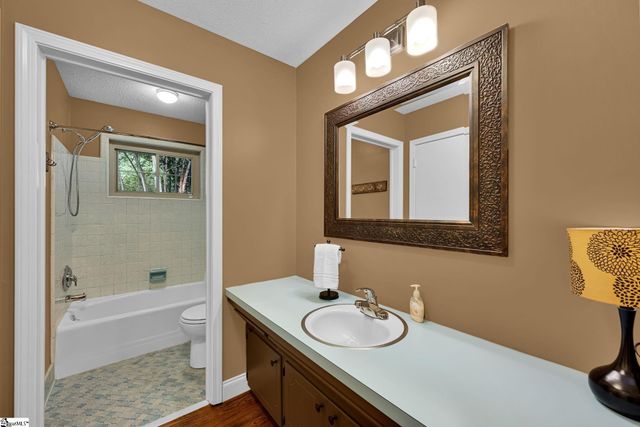 900 Cricket Lane, Anderson, SC 29621
