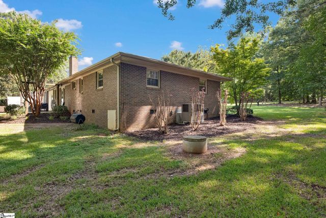 900 Cricket Lane, Anderson, SC 29621