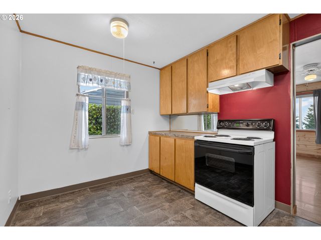 1311 E 32ND Ave, Vancouver, WA 98661