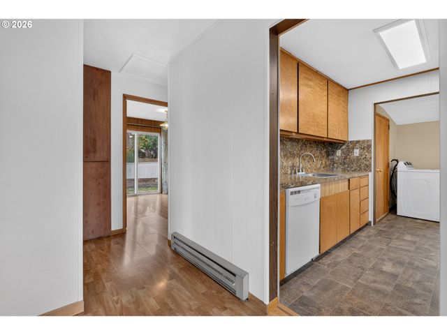 1311 E 32ND Ave, Vancouver, WA 98661