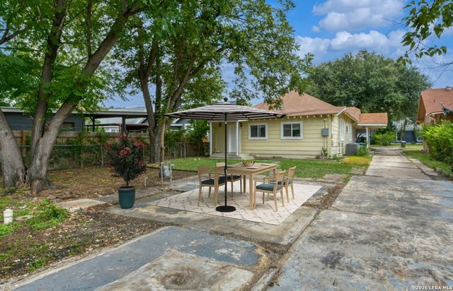 1932 W Huisache, San Antonio, TX 78201