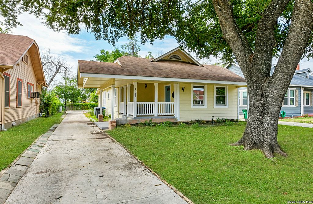 1932 W Huisache, San Antonio, TX 78201