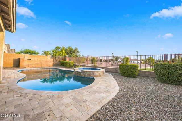 6626 S CARTIER Drive, Gilbert, AZ 85298