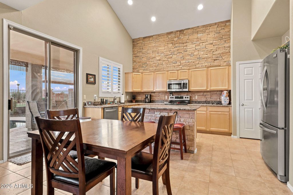 6626 S CARTIER Drive, Gilbert, AZ 85298 — photo 3