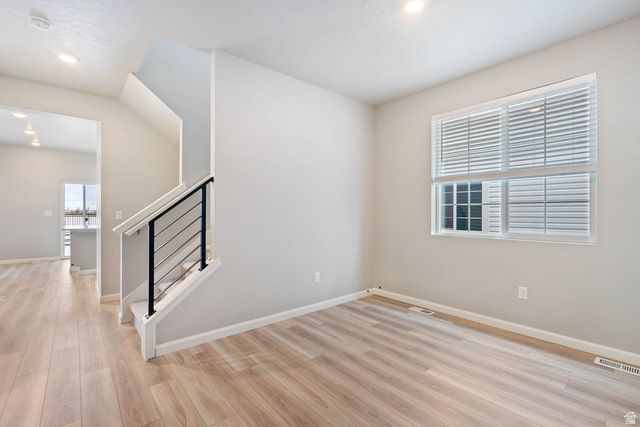 282 N ROUNDABOUT ST, Saratoga Springs, UT 84045