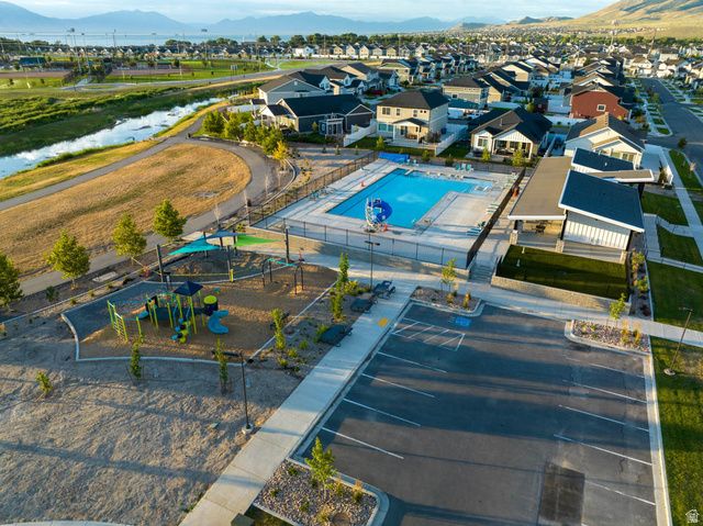 282 N ROUNDABOUT ST, Saratoga Springs, UT 84045