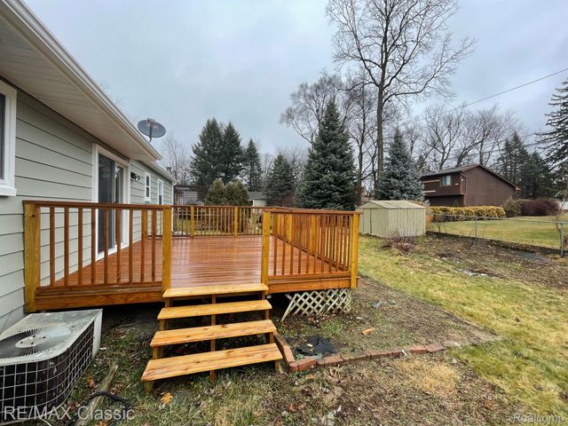 3825 FIELDVIEW Avenue, West Bloomfield Twp, MI 48324