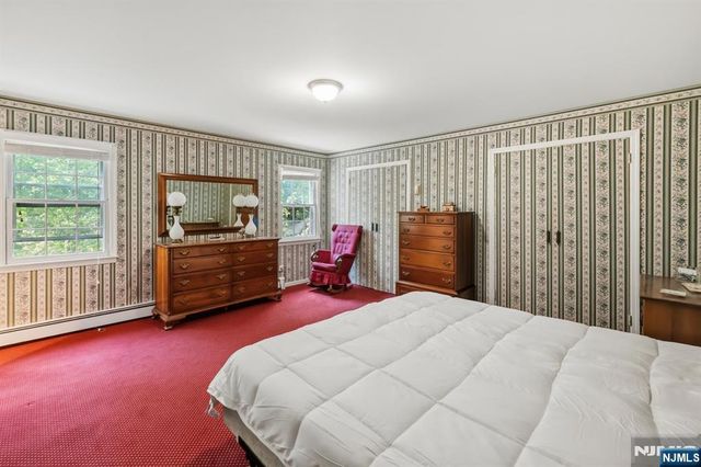 49 Clover Lane, Upper Saddle River, NJ 07458