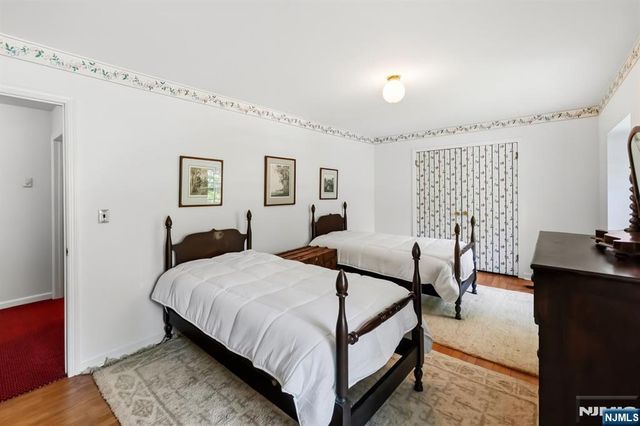 49 Clover Lane, Upper Saddle River, NJ 07458