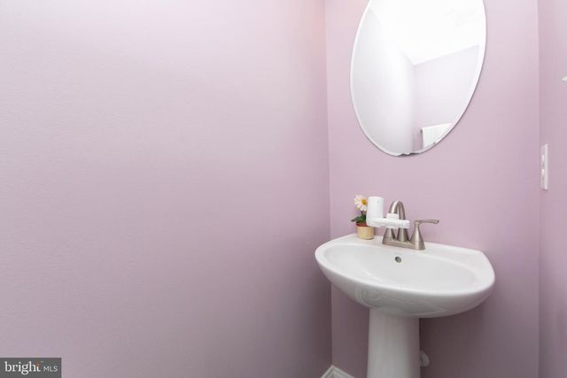 137 MERIDIAN LN, Sewell, NJ 08080