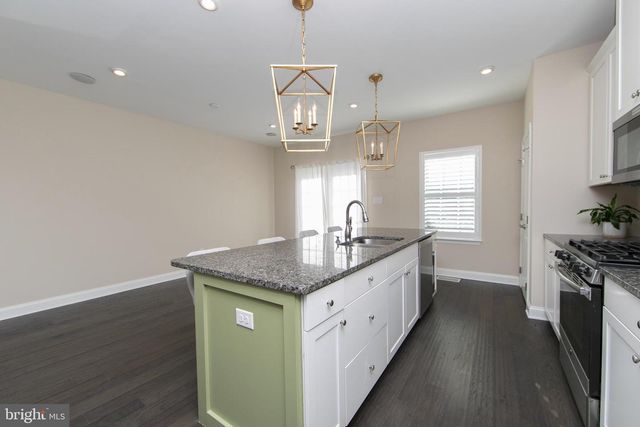 137 MERIDIAN LN, Sewell, NJ 08080