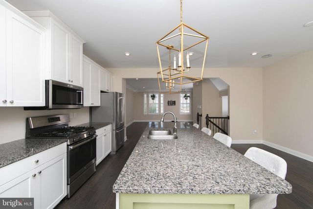 137 MERIDIAN LN, Sewell, NJ 08080