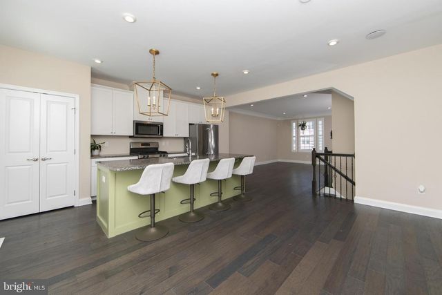 137 MERIDIAN LN, Sewell, NJ 08080