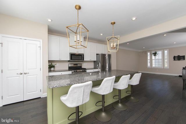 137 MERIDIAN LN, Sewell, NJ 08080