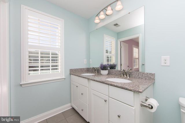 137 MERIDIAN LN, Sewell, NJ 08080