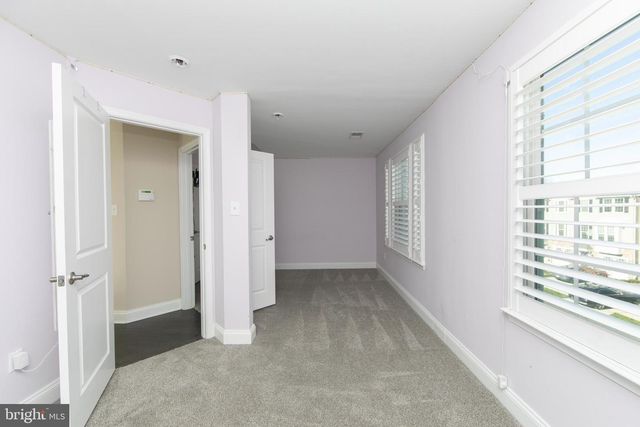 137 MERIDIAN LN, Sewell, NJ 08080