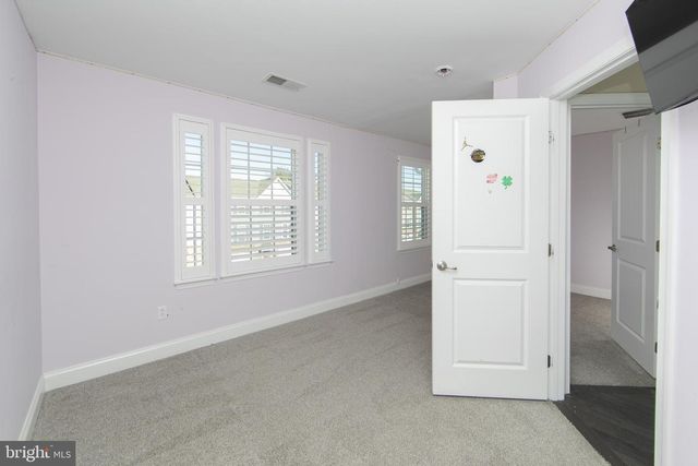 137 MERIDIAN LN, Sewell, NJ 08080