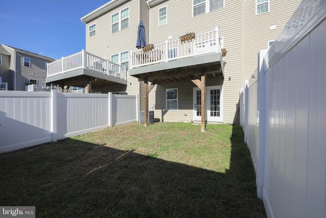 137 MERIDIAN LN, Sewell, NJ 08080