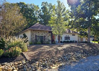 100 Okema Circle, Loudon, TN 37774