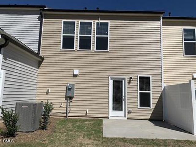 1614 Glacier, Durham, NC 27713
