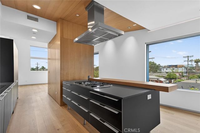 404 Grand, Venice, CA 90291