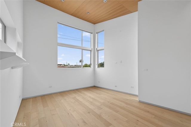 404 Grand, Venice, CA 90291