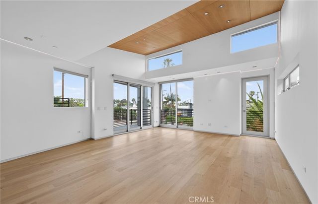 404 Grand, Venice, CA 90291