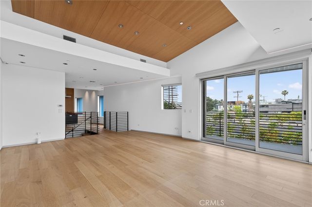 404 Grand, Venice, CA 90291