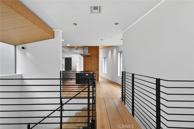 404 Grand, Venice, CA 90291
