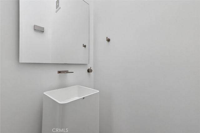 404 Grand, Venice, CA 90291