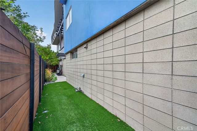 404 Grand, Venice, CA 90291