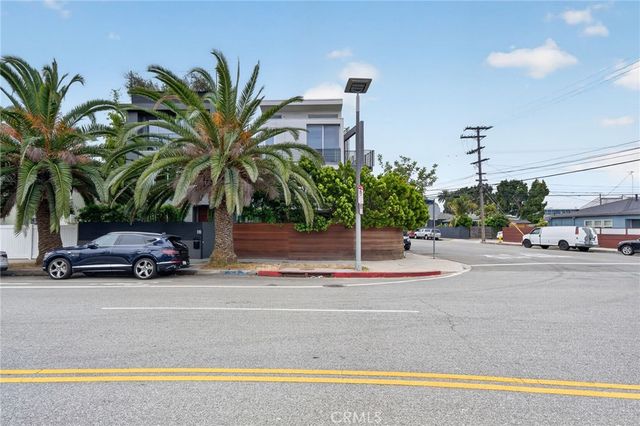 404 Grand, Venice, CA 90291