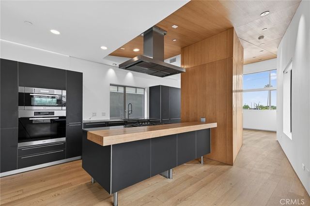 404 Grand, Venice, CA 90291