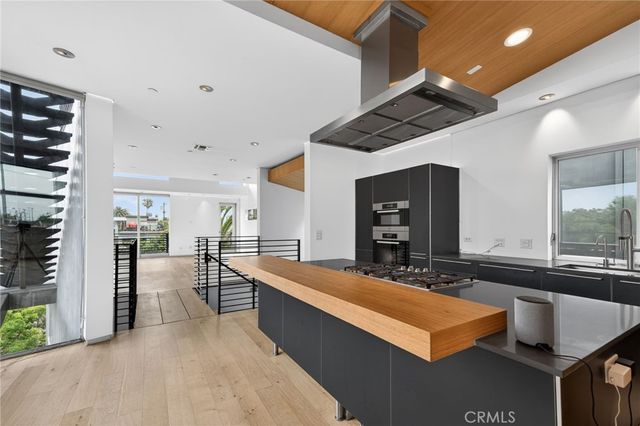 404 Grand, Venice, CA 90291
