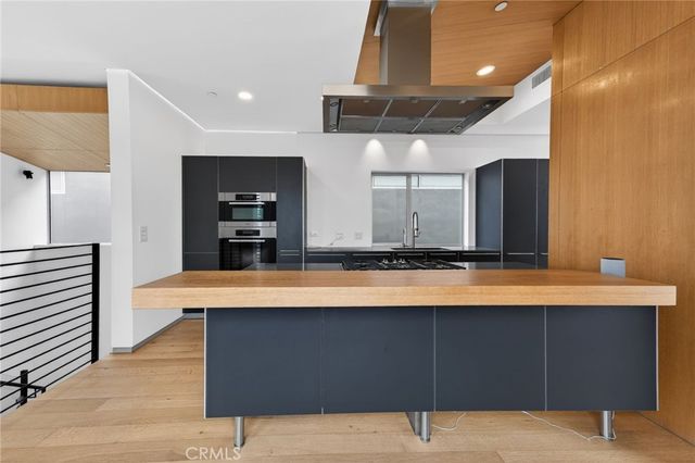 404 Grand, Venice, CA 90291