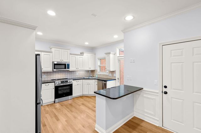 960 Village Green Avenue, Lexington, KY 40509