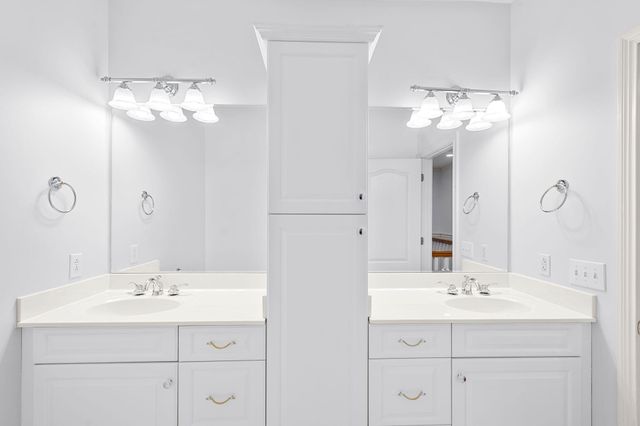 960 Village Green Avenue, Lexington, KY 40509