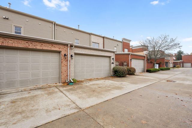 960 Village Green Avenue, Lexington, KY 40509