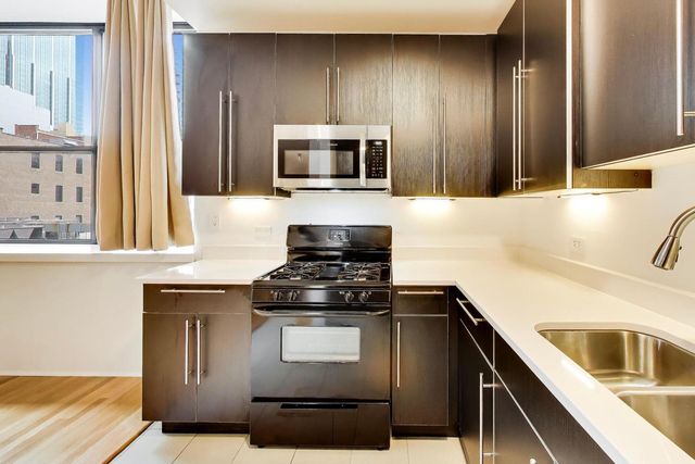 1021 S State Street 408, Chicago, IL 60605