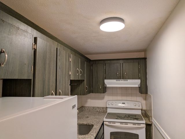 175 Ward St 28, Revere, MA 02151