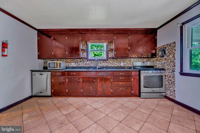 8206 WATERFORD RD, Pasadena, MD 21122