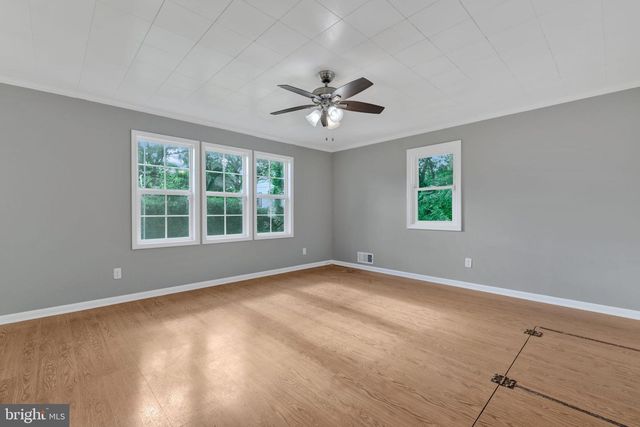 8206 WATERFORD RD, Pasadena, MD 21122