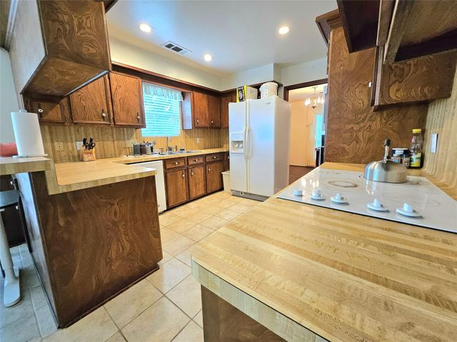 16118 Charolais Drive, Cypress, TX 77429