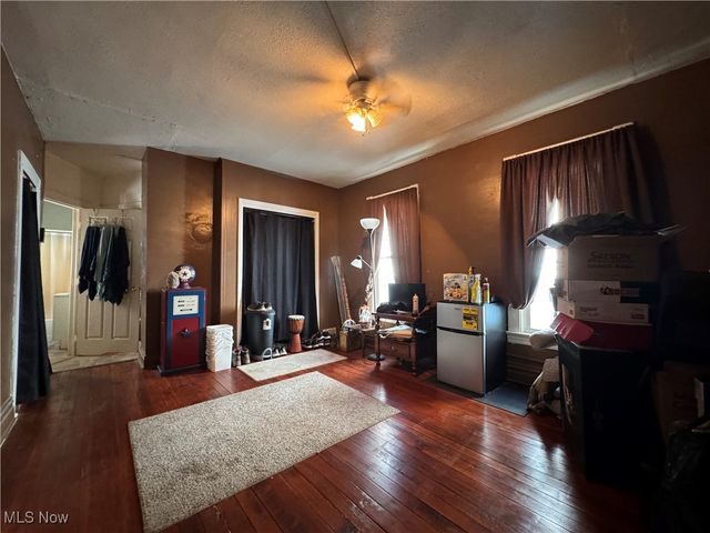 805 Indiana Street, Martins Ferry, OH 43935