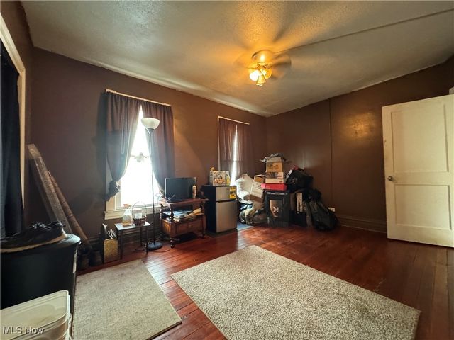 805 Indiana Street, Martins Ferry, OH 43935