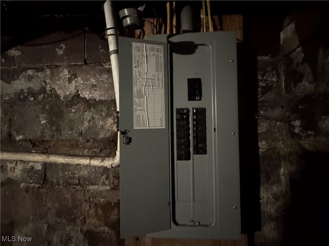 805 Indiana Street, Martins Ferry, OH 43935