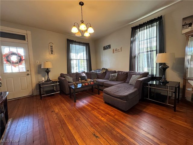 805 Indiana Street, Martins Ferry, OH 43935